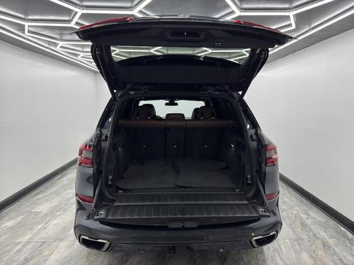 2020 BMW X5 M50i