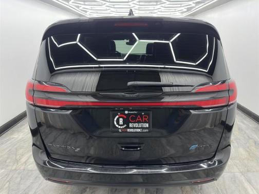 2022 Chrysler Pacifica Hybrid Limited