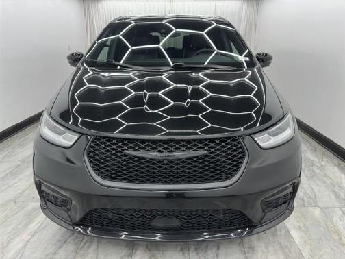 2022 Chrysler Pacifica Hybrid Limited