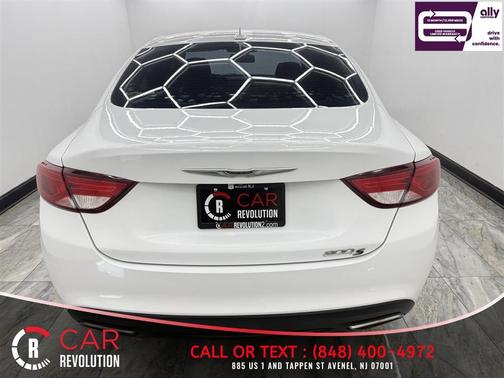 White 2015 Chrysler 200 S