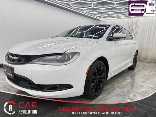 White 2015 Chrysler 200 S