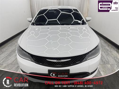White 2015 Chrysler 200 S