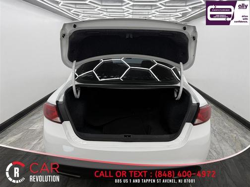 White 2015 Chrysler 200 S