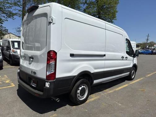2023 Ford Transit-250 T-250 148'' MR