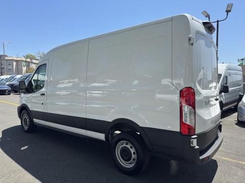 2023 Ford Transit-250 T-250 148'' MR