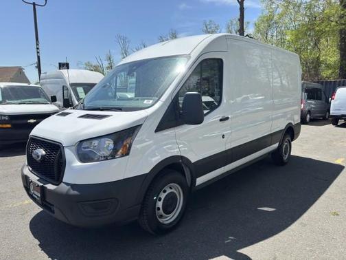 2023 Ford Transit-250 T-250 148'' MR