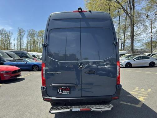 2019 Mercedes-Benz Sprinter 2500 HR 144''