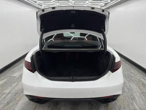 2022 Alfa Romeo Giulia Ti