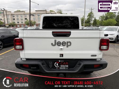 White 2022 Jeep Gladiator Overland