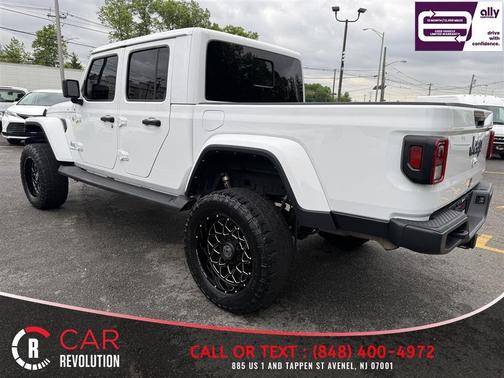 White 2022 Jeep Gladiator Overland