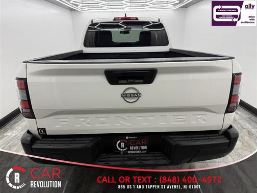 Glacier White 2024 Nissan Frontier S