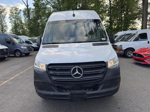2023 Mercedes-Benz Sprinter 2500 HR I44 GAS 170''