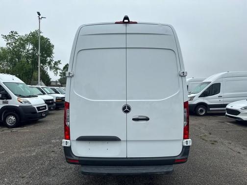 2023 Mercedes-Benz Sprinter 2500 HR I44 GAS 170''