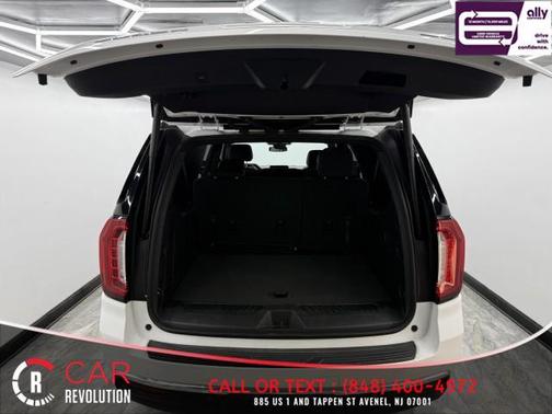 White 2024 GMC Yukon XL SLT