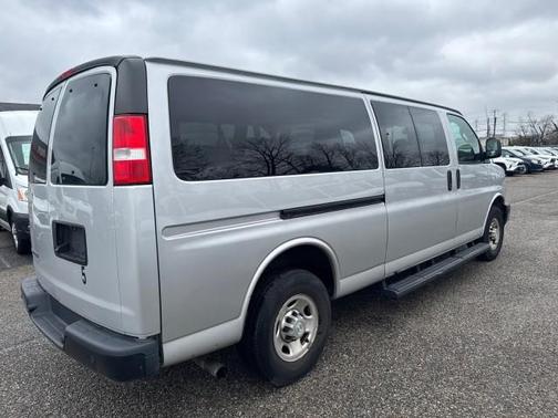 2020 Chevrolet Express 3500 LS