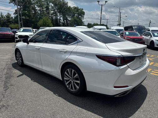 2020 Lexus ES 350 Base