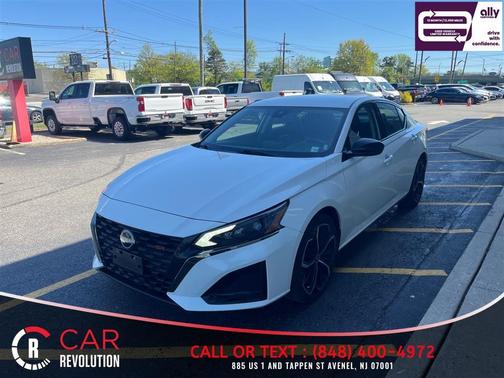 Glacier White 2024 Nissan Altima 2.5 SR