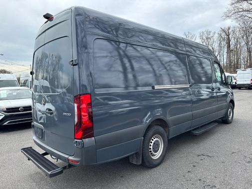 2019 Mercedes-Benz Sprinter 2500 HR 170''