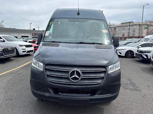 2019 Mercedes-Benz Sprinter 2500 HR 170''