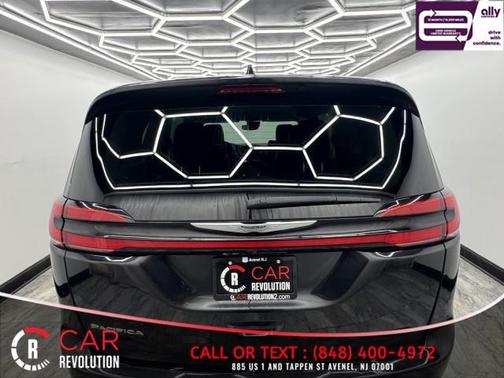 Black 2023 Chrysler Pacifica Touring-L
