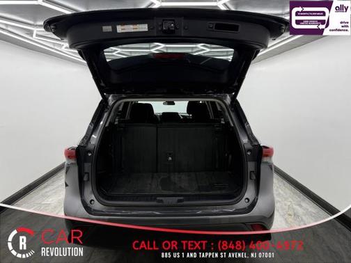 2021 Toyota Highlander LE