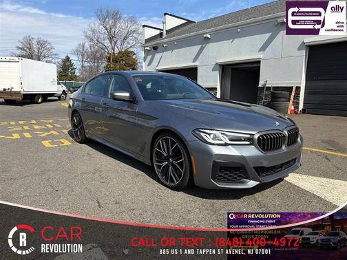 Gray 2022 BMW M550 i xDrive