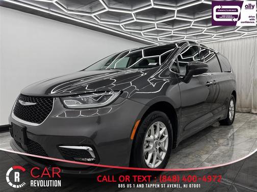 Gray 2023 Chrysler Pacifica Touring-L