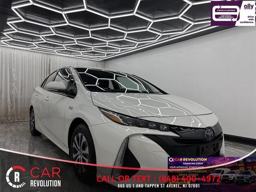 White 2020 Toyota Prius Prime LE
