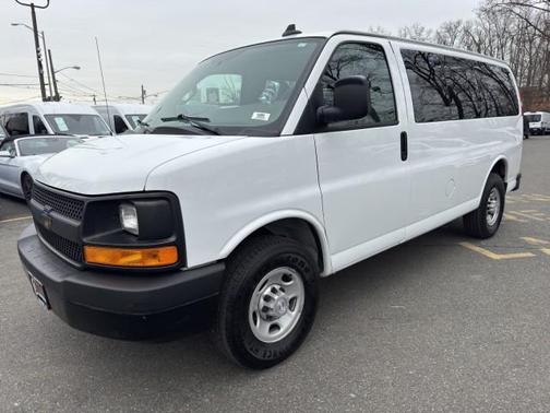 2017 Chevrolet Express 3500 LS