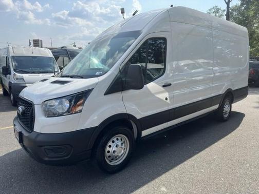 2022 Ford Transit-250 Base