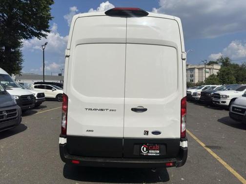 2022 Ford Transit-250 Base