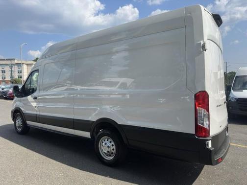 2022 Ford Transit-250 Base