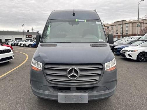 2019 Mercedes-Benz Sprinter 2500 HR 144''