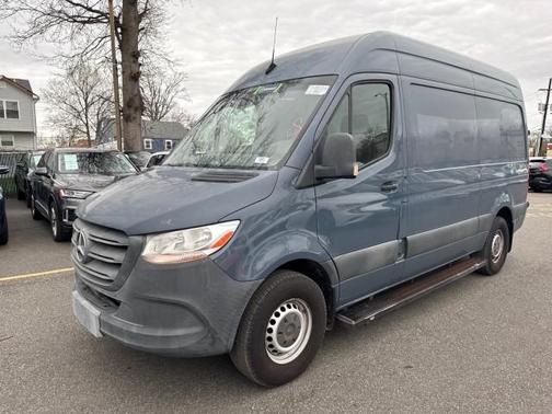 2019 Mercedes-Benz Sprinter 2500 HR 144''