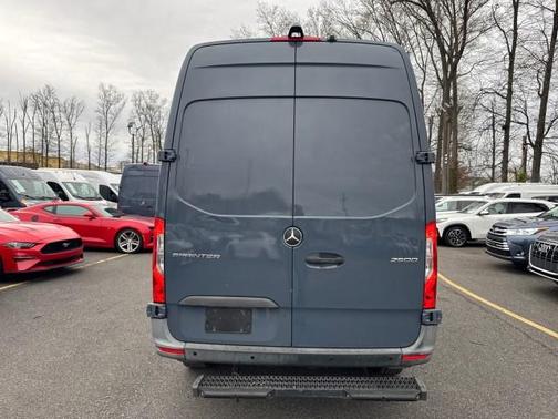 2019 Mercedes-Benz Sprinter 2500 HR 144''