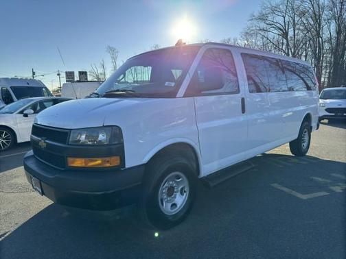 2022 Chevrolet Express 3500 LS
