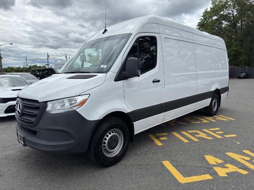 2023 Mercedes-Benz Sprinter 2500 HR IA GAS 170''