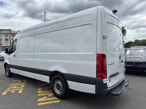 2023 Mercedes-Benz Sprinter 2500 HR IA GAS 170''