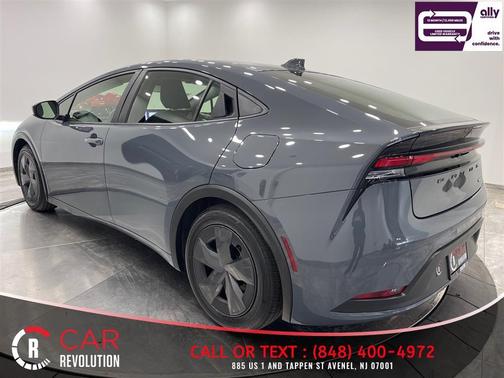 Gray 2023 Toyota Prius LE