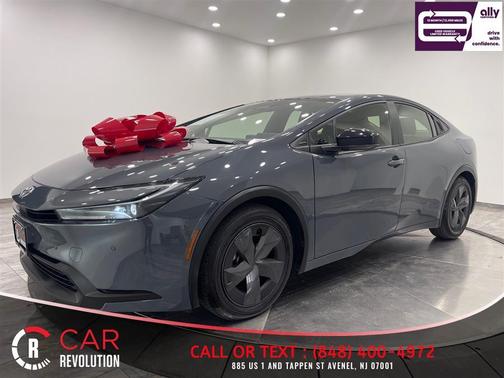 Gray 2023 Toyota Prius LE