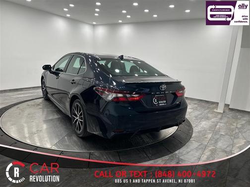 Green 2021 Toyota Camry SE
