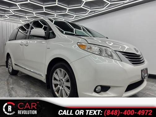 2017 Toyota Sienna XLE Premium