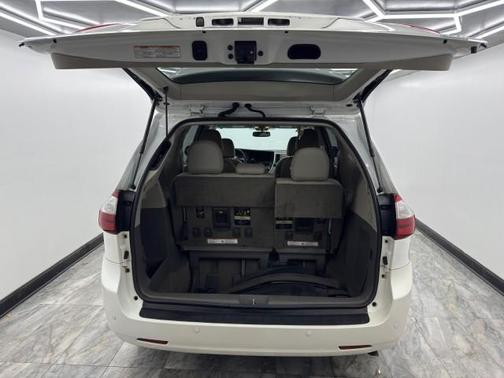 2017 Toyota Sienna XLE Premium