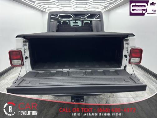 White 2021 Jeep Gladiator Overland