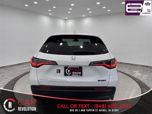 White 2023 Honda HR-V Sport