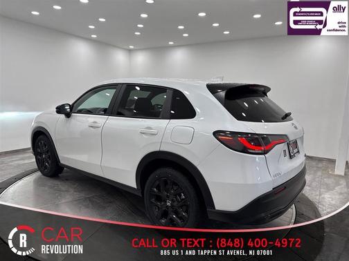 White 2023 Honda HR-V Sport