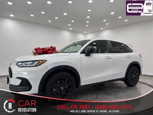 White 2023 Honda HR-V Sport