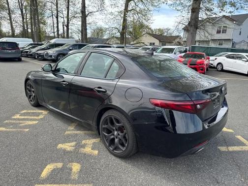 2021 Alfa Romeo Giulia Base