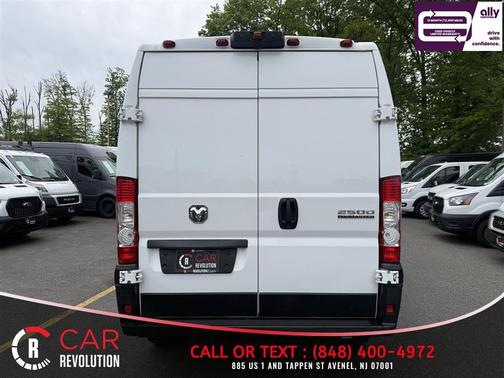 White 2024 RAM ProMaster 2500 High Roof