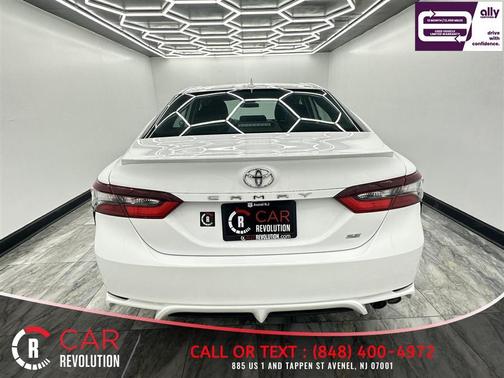 White 2022 Toyota Camry SE